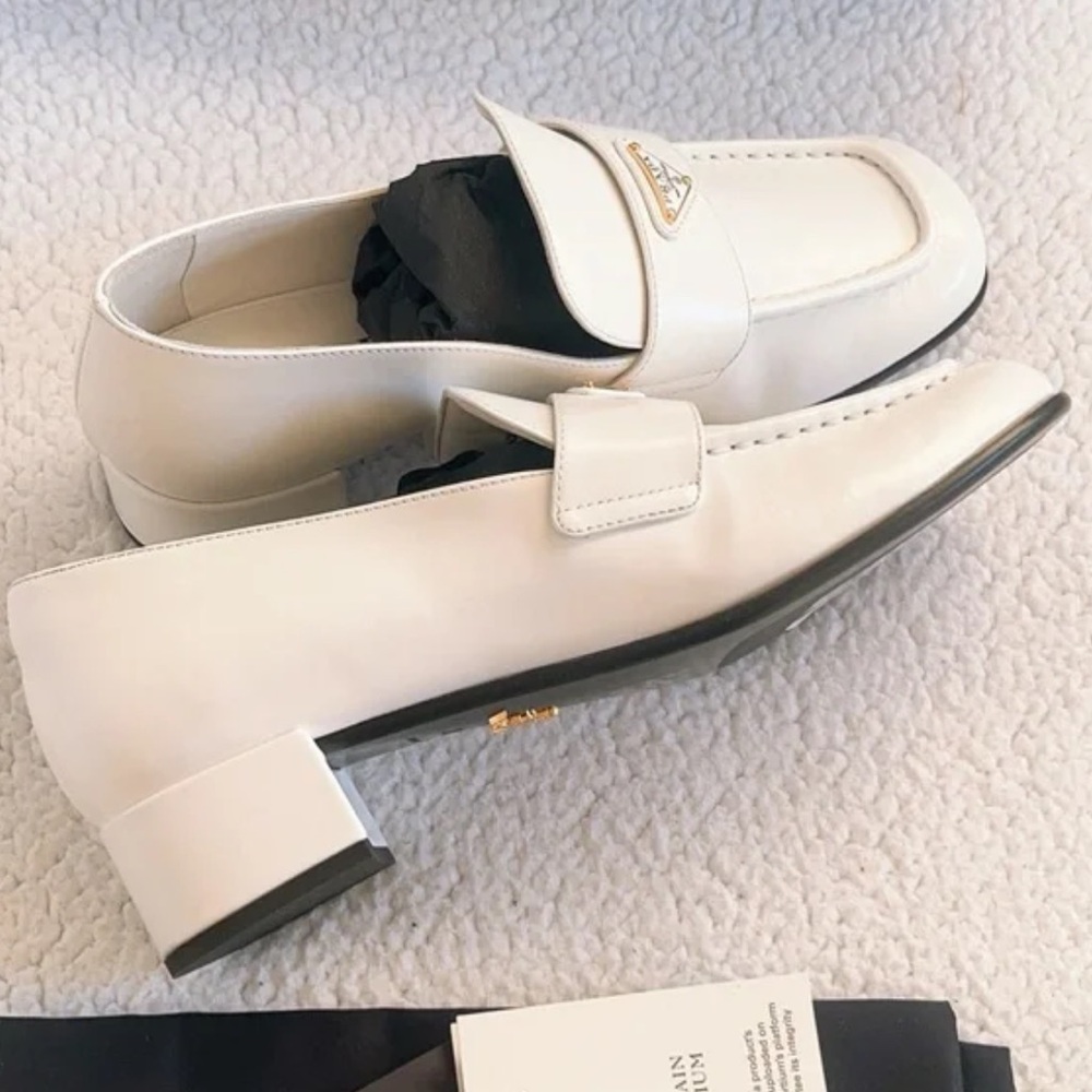 Prada BRUSHED LEATHER LOAFER SIZE 36.5🔥 *Authentic*